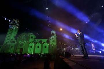  José Velez llena la plaza de Candelaria (Tenerife) con un concierto de dos horas/TA.